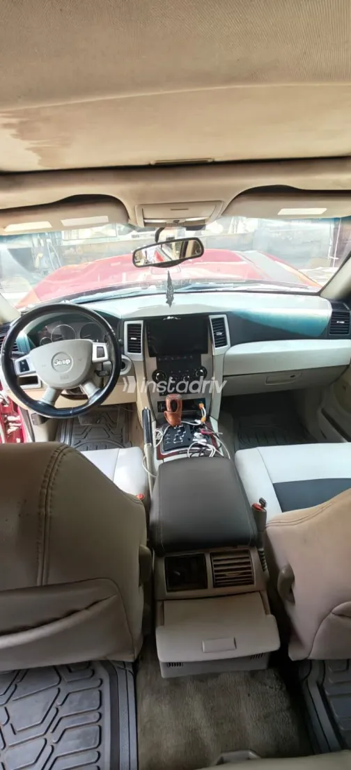 Jeep Grand Cherokee 2006 Red Automatic Used for Sale in Greater Cairo ( Cairo + Giza) - 2