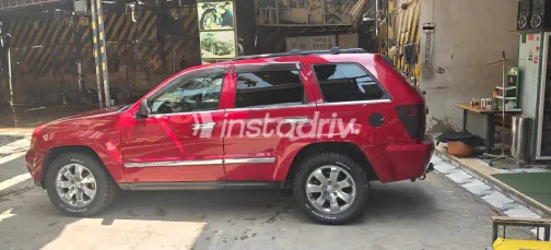 Jeep Grand Cherokee 2006 Red Automatic Used for Sale in Greater Cairo ( Cairo + Giza) - 4