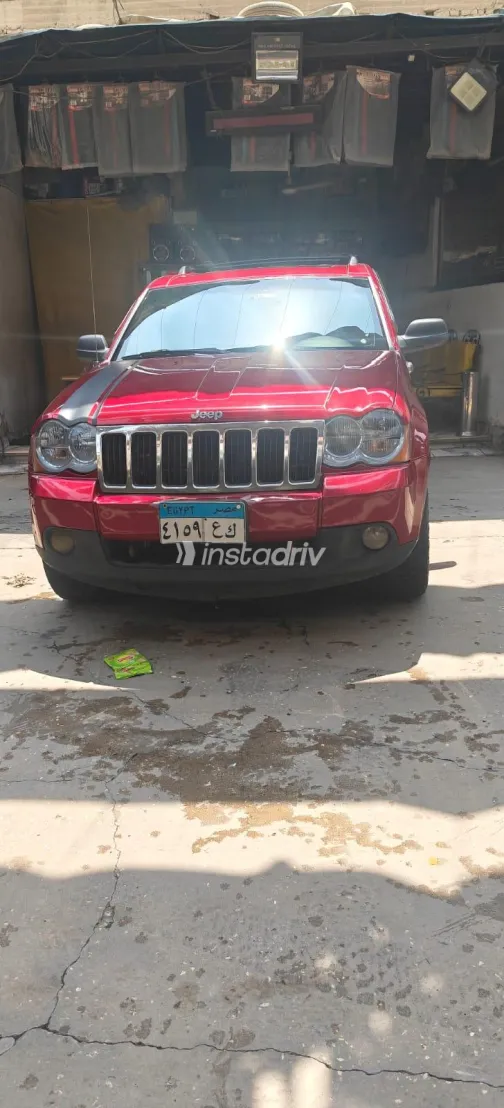 Jeep Grand Cherokee 2006 Red Automatic Used for Sale in Greater Cairo ( Cairo + Giza) - 8