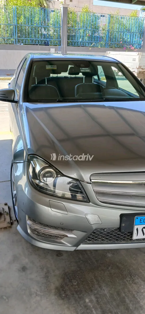 Mercedes C 200 2014 Silver Automatic Used for Sale in Greater Cairo ( Cairo + Giza) - 2