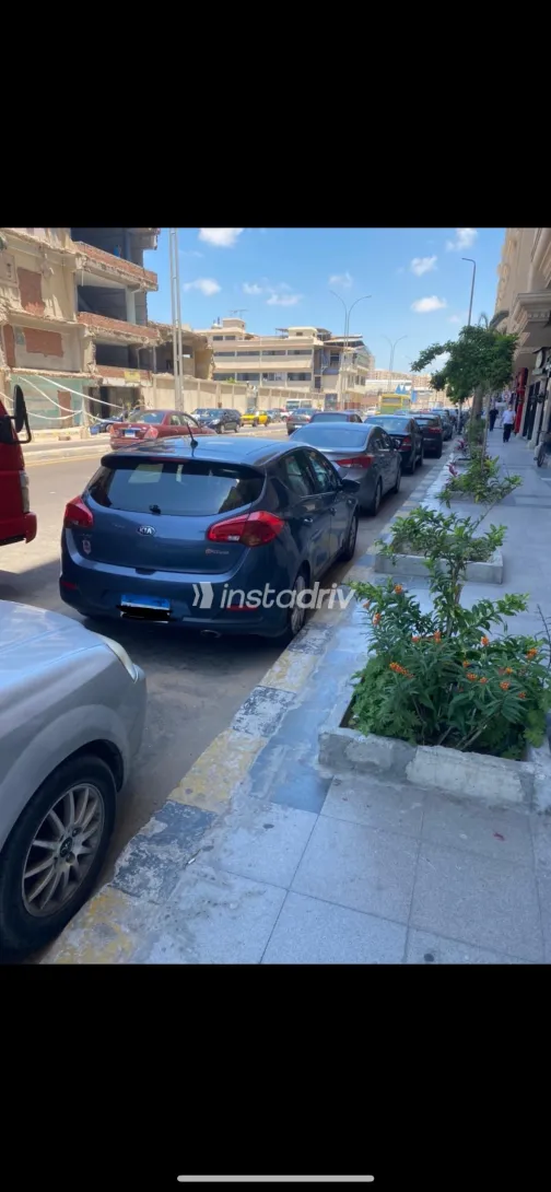 Kia Ceed 2016 White Automatic Used for Sale in Greater Cairo ( Cairo + Giza) - 1