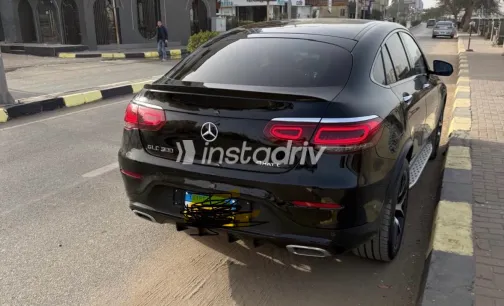 مرسيدس GLC 300 2023 أسود أوتوماتيك مستعملة للبيع في القاهرة الكبرى ( القاهرة - الجيزة) - 2