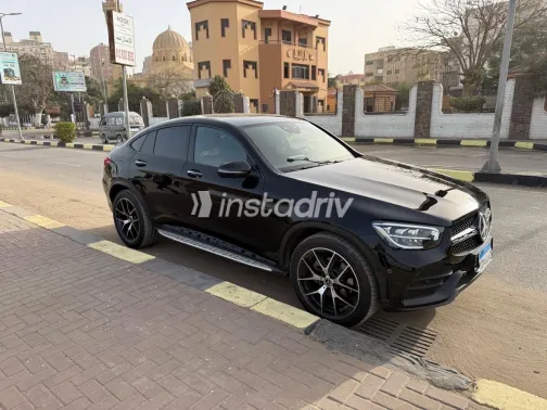 مرسيدس GLC 300 2023 أسود أوتوماتيك مستعملة للبيع في القاهرة الكبرى ( القاهرة - الجيزة) - 3