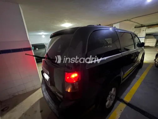 Chrysler Town & Country 2009 Black Automatic Used for Sale in Greater Cairo ( Cairo + Giza) - 8