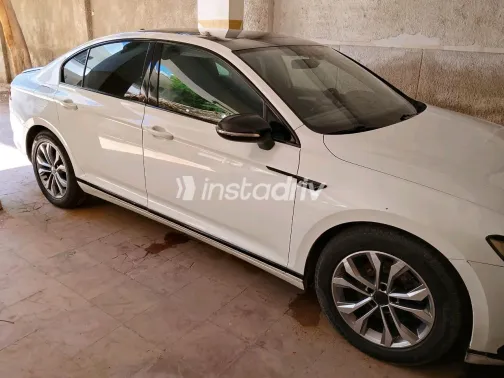 فولكس فاغن باسات 2019 أبيض أوتوماتيك مستعملة للبيع في القاهرة الكبرى ( القاهرة - الجيزة) - 7