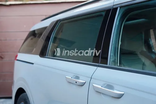 Kia Carnival 2025 Gray Automatic Used for Sale in Greater Cairo ( Cairo + Giza) - 5