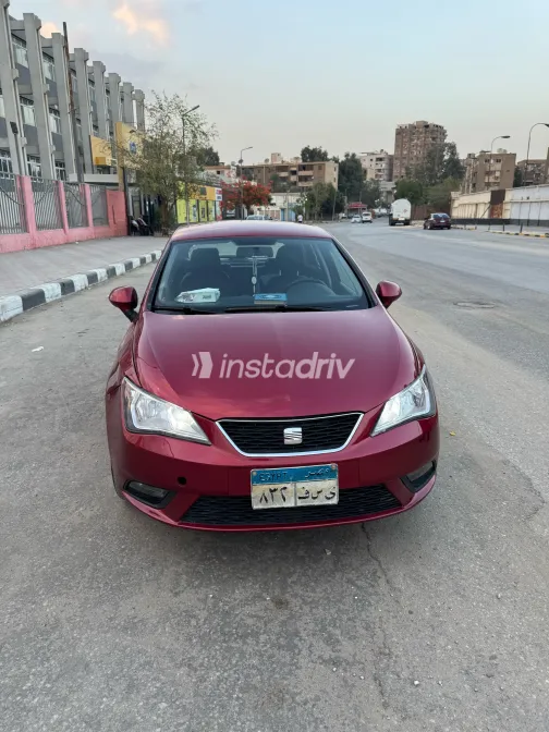 Seat Ibiza 2014 Red Automatic Used for Sale in Greater Cairo ( Cairo + Giza) - 3