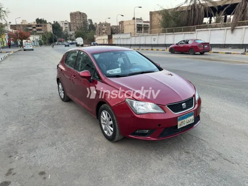 Seat Ibiza 2014 Red Automatic Used for Sale in Greater Cairo ( Cairo + Giza) - 4