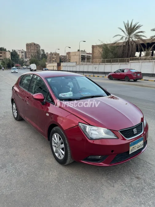 Seat Ibiza 2014 Red Automatic Used for Sale in Greater Cairo ( Cairo + Giza) - 5