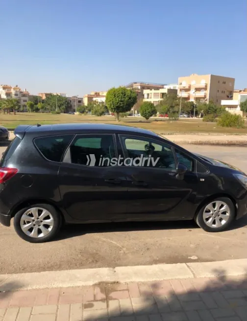 Opel Meriva 2016 Black Automatic Used for Sale in Greater Cairo ( Cairo + Giza) - 2