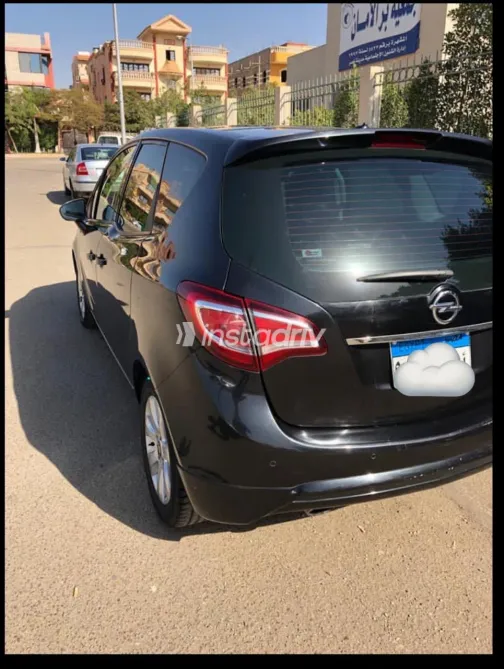 Opel Meriva 2016 Black Automatic Used for Sale in Greater Cairo ( Cairo + Giza) - 4