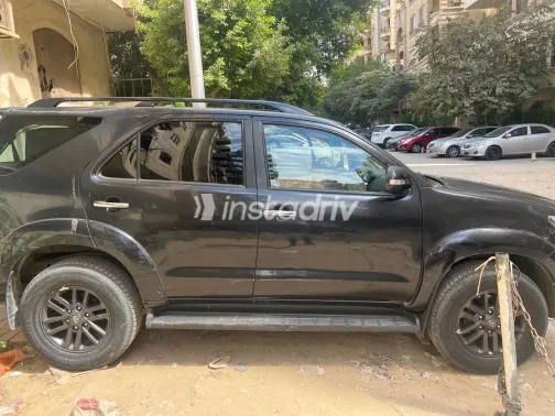 Toyota Fortuner 2017 Black Automatic Used for Sale in Greater Cairo ( Cairo + Giza) - 1