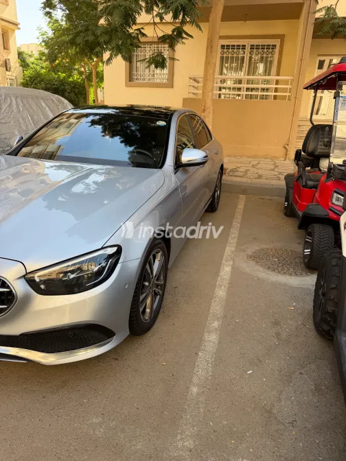 مرسيدس E 200 2021 فضي أوتوماتيك مستعملة للبيع في القاهرة الكبرى ( القاهرة - الجيزة) - 9