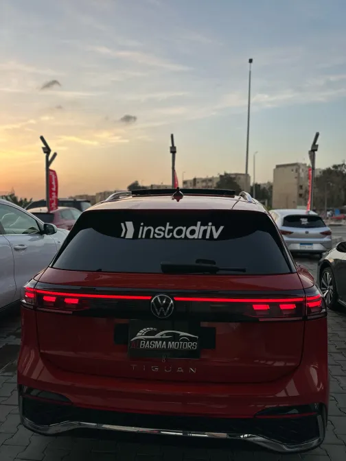 Volkswagen Tiguan 2024 Red Automatic Used for Sale in Greater Cairo ( Cairo + Giza) - 3