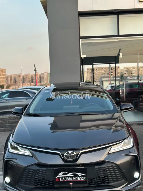 تويوتا كورولا 2025 رمادي غامق أوتوماتيك مستعملة للبيع في القاهرة الكبرى ( القاهرة - الجيزة) - 9