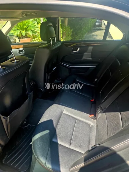 Mercedes E 200 2014 Black Automatic Used for Sale in Greater Cairo ( Cairo + Giza) - 2