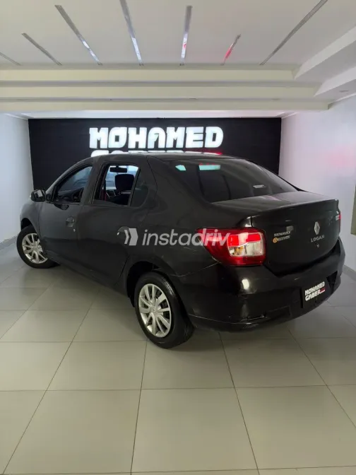 Renault Logan 2016 Black Manual Used for Sale in Greater Cairo ( Cairo + Giza) - 3