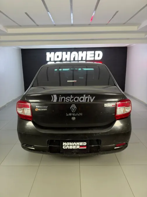 Renault Logan 2016 Black Manual Used for Sale in Greater Cairo ( Cairo + Giza) - 4