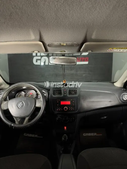 Renault Logan 2016 Black Manual Used for Sale in Greater Cairo ( Cairo + Giza) - 6