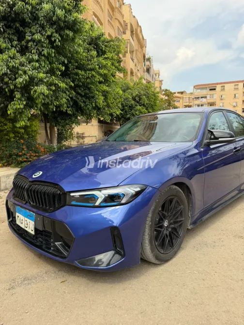 BMW 320 2017 Blue Automatic Used for Sale in Greater Cairo ( Cairo + Giza) - 4