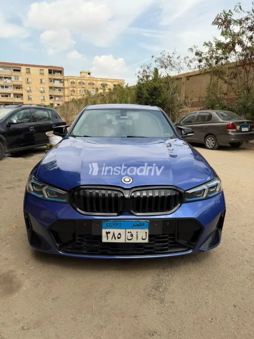 BMW 320 2017 Blue Automatic Used for Sale in Greater Cairo ( Cairo + Giza) - 5