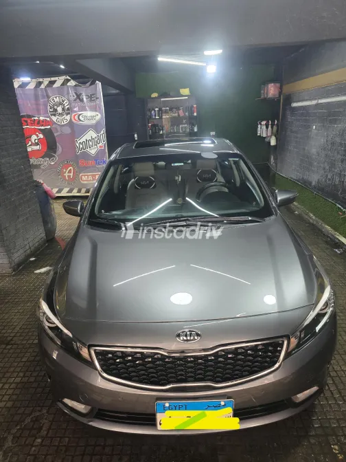 Kia Cerato 2018 Gray Automatic Used for Sale in Greater Cairo ( Cairo + Giza) - 1