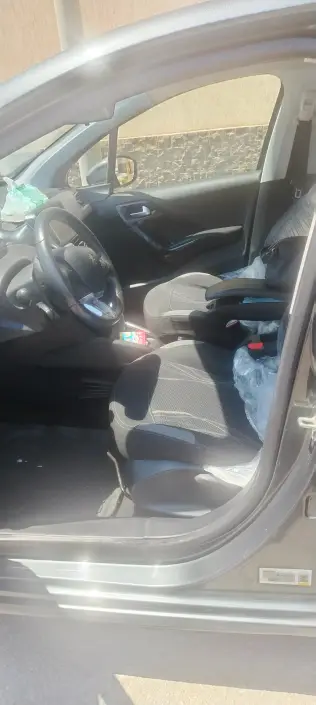 Peugeot 208 2015 Gray Automatic Used for Sale in Greater Cairo ( Cairo + Giza)