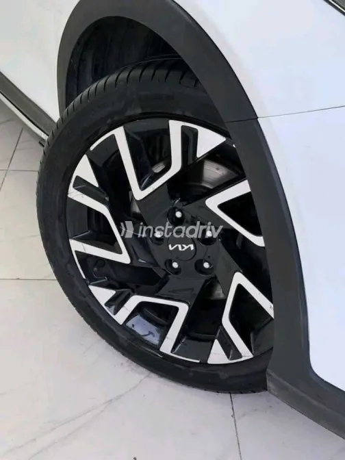 Kia Xceed 2024 White Automatic Used for Sale in Greater Cairo ( Cairo + Giza) - 7