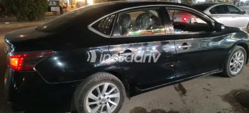 Nissan Sentra 2016 Black Automatic Used for Sale in Greater Cairo ( Cairo + Giza) - 5