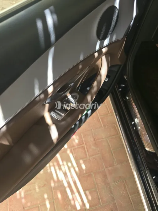 Mercedes E 200 2022 Black Automatic Used for Sale in Greater Cairo ( Cairo + Giza) - 5