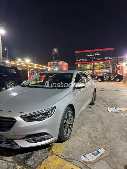 Opel Insignia 2020 Silver Automatic Used for Sale in Greater Cairo ( Cairo + Giza) - 2