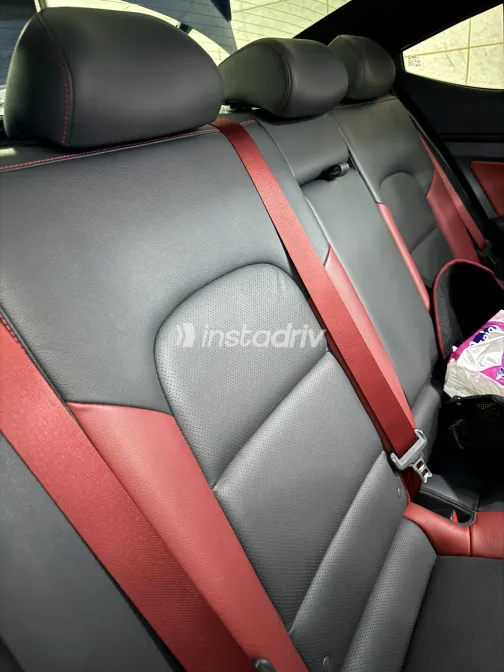 Hyundai Avante 2018 Blue Automatic Used for Sale in Greater Cairo ( Cairo + Giza) - 3