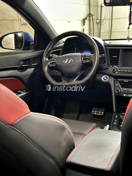 Hyundai Avante 2018 Blue Automatic Used for Sale in Greater Cairo ( Cairo + Giza) - 9