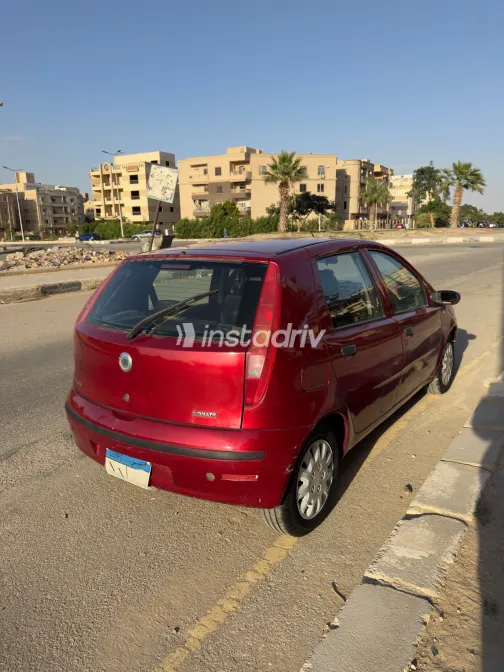 Fiat Punto 2009 White Manual Used for Sale in Greater Cairo ( Cairo + Giza) - 5