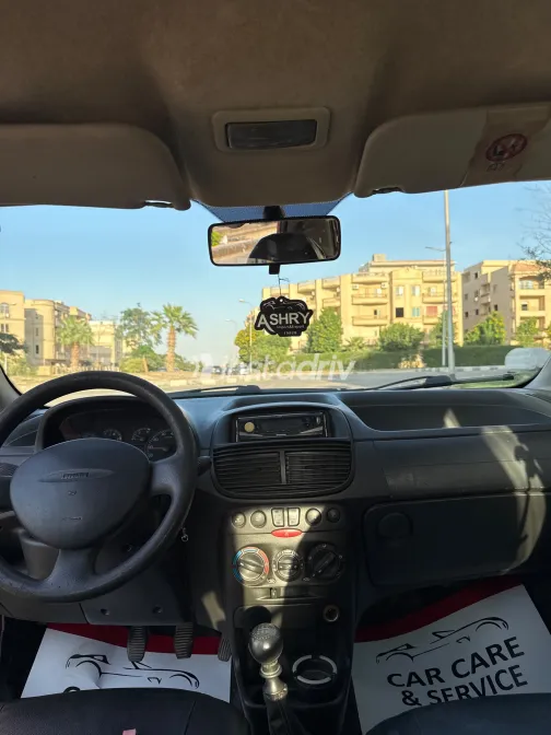 Fiat Punto 2009 White Manual Used for Sale in Greater Cairo ( Cairo + Giza) - 6