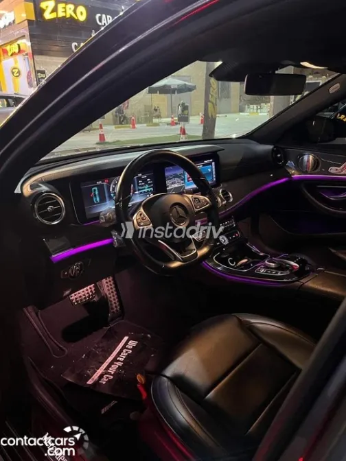 Mercedes E 300 2017 Gray Automatic Used for Sale in Greater Cairo ( Cairo + Giza) - 6