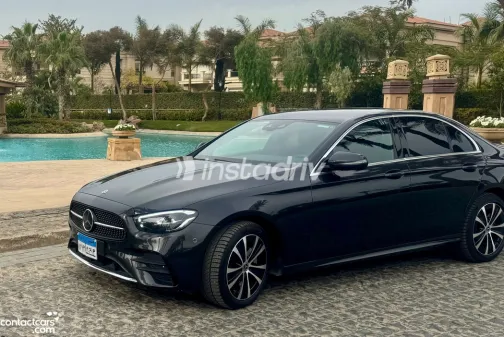 مرسيدس E 300 2023 رمادي أوتوماتيك مستعملة للبيع في القاهرة الكبرى ( القاهرة - الجيزة) - 3