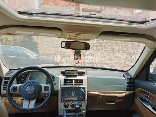 Jeep Cherokee 2012 Black Automatic Used for Sale in Greater Cairo ( Cairo + Giza) - 1