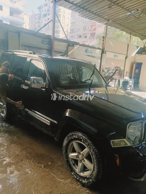 Jeep Cherokee 2012 Black Automatic Used for Sale in Greater Cairo ( Cairo + Giza) - 6