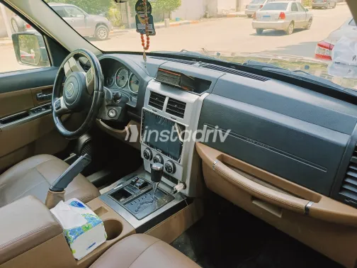 Jeep Cherokee 2012 Black Automatic Used for Sale in Greater Cairo ( Cairo + Giza) - 7