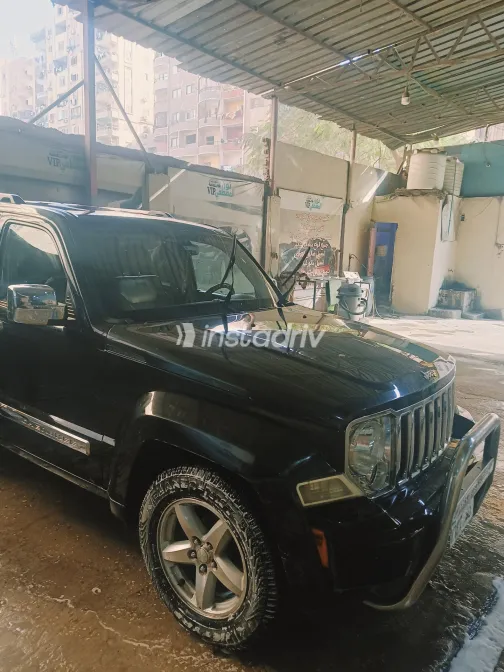 Jeep Cherokee 2012 Black Automatic Used for Sale in Greater Cairo ( Cairo + Giza) - 9