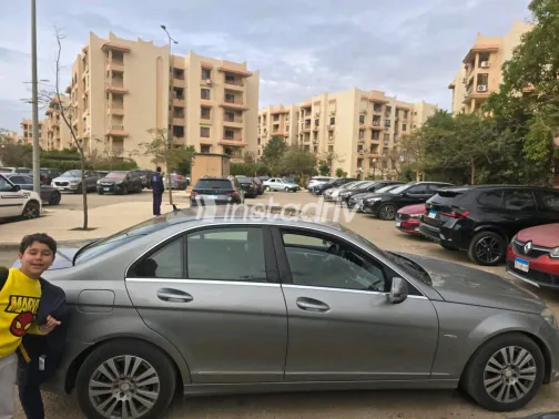 Mercedes C 250 2012 Silver Automatic Used for Sale in Greater Cairo ( Cairo + Giza) - 2