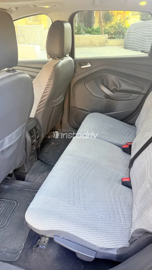 Ford Kuga 2016 Blue Automatic Used for Sale in Greater Cairo ( Cairo + Giza) - 3