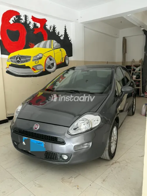 Fiat Punto 2017 Gray Automatic Used for Sale in Greater Cairo ( Cairo + Giza) - 3