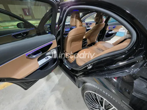 Mercedes E 300 2024 Black Automatic Used for Sale in Greater Cairo ( Cairo + Giza) - 2