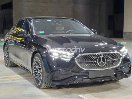 Mercedes E 300 2024 Black Automatic Used for Sale in Greater Cairo ( Cairo + Giza) - 3