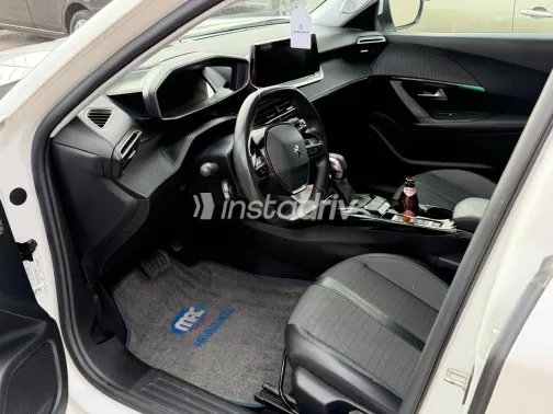 Peugeot 2008 2021 White Automatic Used for Sale in Greater Cairo ( Cairo + Giza) - 1