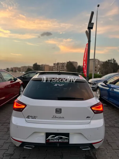 Seat Ibiza 2024 White Automatic Used for Sale in Greater Cairo ( Cairo + Giza) - 1