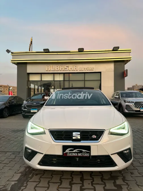 Seat Ibiza 2024 White Automatic Used for Sale in Greater Cairo ( Cairo + Giza) - 3
