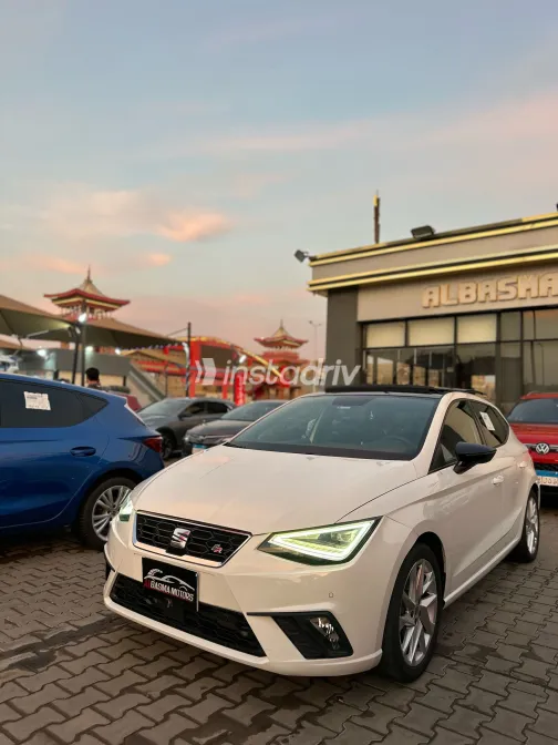 Seat Ibiza 2024 White Automatic Used for Sale in Greater Cairo ( Cairo + Giza) - 6